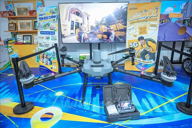 UAV tham gia phát triển kinh tế tầm thấp tại Tổng công ty Bưu điện Việt Nam. Ảnh: Hoàng Hiếu - TTXVN 