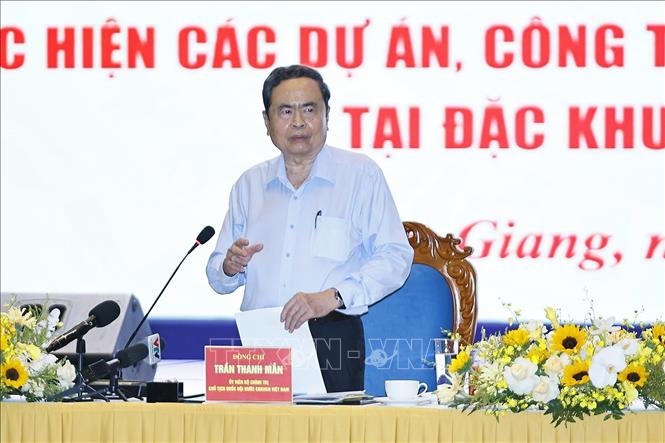 Chủ tịch Quốc hội Trần Thanh Mẫn phát biểu tại cuộc làm việc với Lãnh đạo tỉnh An Giang. Ảnh: Doãn Tấn - TTXVN