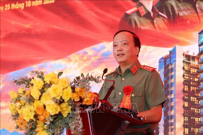 Thượng tướng Đặng Hồng Đức, Ủy viên Trung ương Đảng, Thứ trưởng Bộ Công an phát biểu tại buổi lễ. Ảnh: Hồng Đạt - TTXVN
