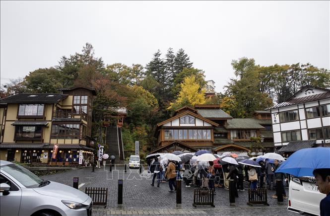 Thị trấn Kusatsu Onsen nằm ở độ cao khoảng 1.200 m so với mực nước biển, gần khu vực núi lửa Kusatsu-Shirane. Ảnh: Xuân Giao – PV TTXVN tại Nhật Bản