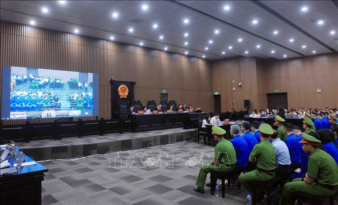 Phiên tòa xét xử 188 bị cáo trong vụ án Phó Đức Nam (tức Mr Pips) và đồng phạm. Ảnh: Phạm Kiên - TTXVN
