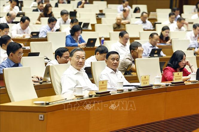 Deputies discuss draft Data Security Law on October 26 - VNA Photos ...