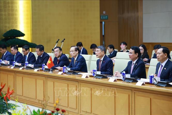 Thủ tướng Lê Minh Hưng phát biểu tại cuộc hội đàm với Thủ tướng Cộng hòa Ba Lan Donald Tusk. Ảnh: Dương Giang – TTXVN 
