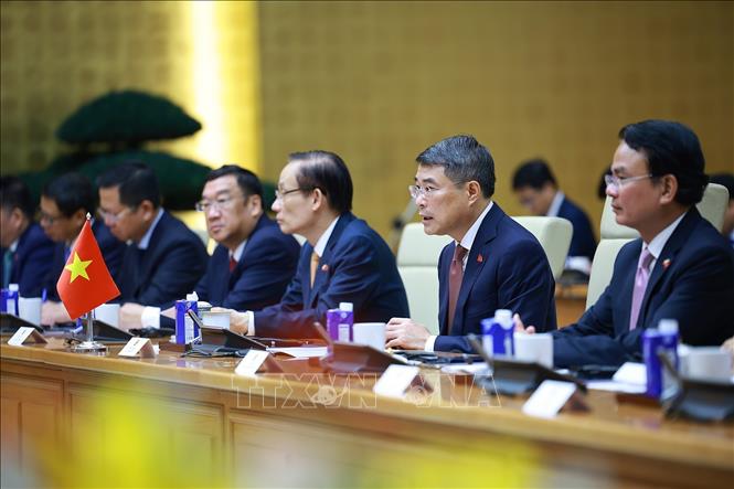 Thủ tướng Lê Minh Hưng phát biểu tại cuộc hội đàm với Thủ tướng Cộng hòa Ba Lan Donald Tusk. Ảnh: Dương Giang – TTXVN 
