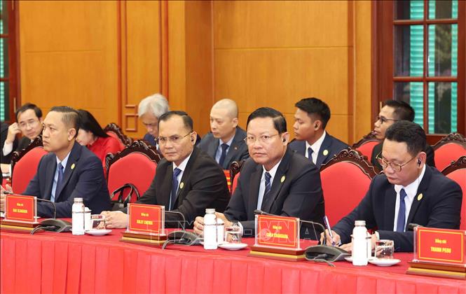 Đoàn cán bộ lãnh đạo trẻ Đảng Nhân dân Campuchia tại buổi tiếp. Ảnh: Phương Hoa - TTXVN