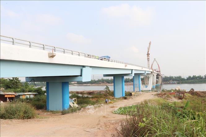 Cầu Tân An dự kiến hoàn thành và thông xe vào tháng 11/2026. Ảnh: Mạnh Tú - TTXVN