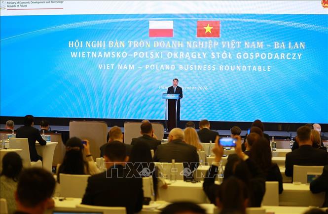 Thủ tướng Lê Minh Hưng phát biểu tại Hội nghị doanh nghiệp Việt Nam - Ba Lan. Ảnh: Dương Giang – TTXVN
