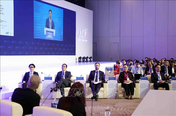 Nhiều chuyên gia, nhà quản lý, CEO quốc tế tham dự chương trình CEO 500. Ảnh: Xuân Khu - TTXVN