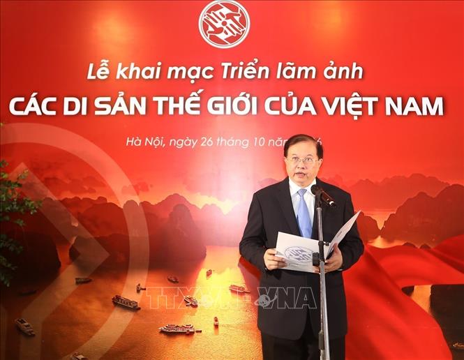 Ông Tạ Quang Đông, Thứ trưởng Bộ Văn hóa, Thể thao và Du lịch phát biểu khai mạc Triển lãm. Ảnh: Khánh Hoà - TTXVN
