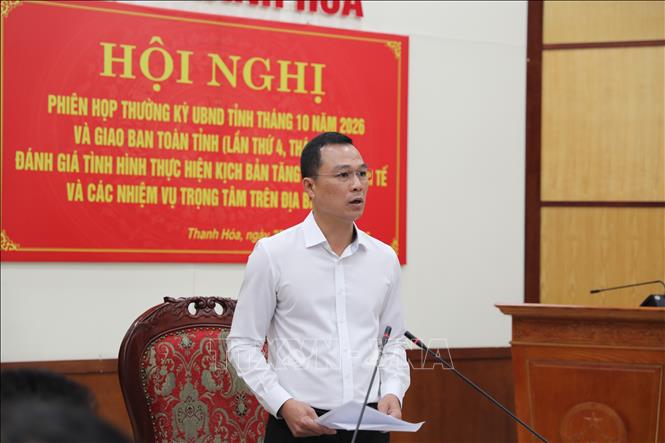 Chủ tịch UBND tỉnh Thanh Hóa Tô Anh Dũng phát biểu chỉ đạo và giao nhiệm vụ cho các đơn vị. Ảnh: Việt Hoàng - TTXVN