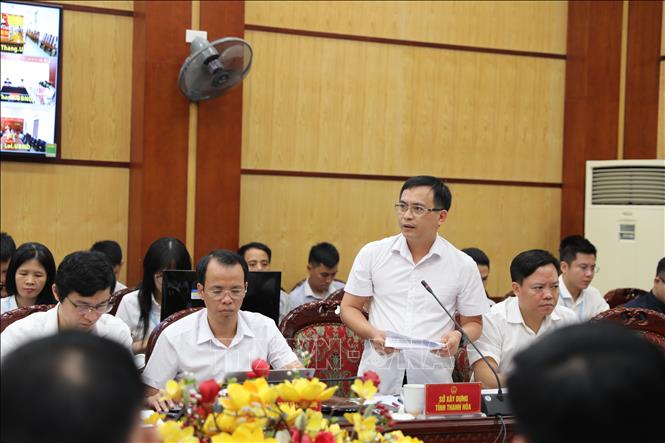 Nhiều nội dung quan trọng được phân tích làm rõ như tiến độ giải ngân vốn đầu tư công ở một số đơn vị, địa phương; công tác giải phóng mặt bằng.... Ảnh: Việt Hoàng - TTXVN