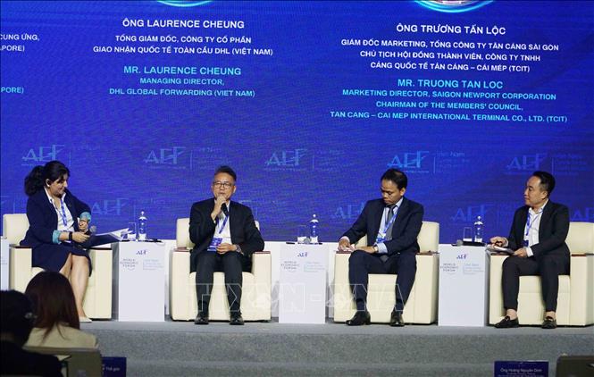 Các chuyên gia thảo luận về chủ đề 