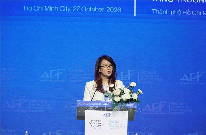 Tiến sĩ Sandy Chong, Trưởng bộ phận Dự án Khu vực Châu Á – Thái Bình Dương Diễn đàn Kinh tế Thế giới, phát biểu tại chương trình. Ảnh: Thu Hoài - TTXVN