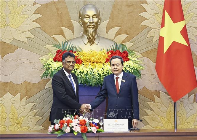 Chủ tịch Quốc hội Trần Thanh Mẫn và Chủ tịch Tổ chức các Cơ quan Kiểm toán tối cao Châu Á (ASOSAI), Tổng Kiểm toán và Kiểm soát Ấn Độ K.Sanjay Murthy. Ảnh: Doãn Tấn – TTXVN