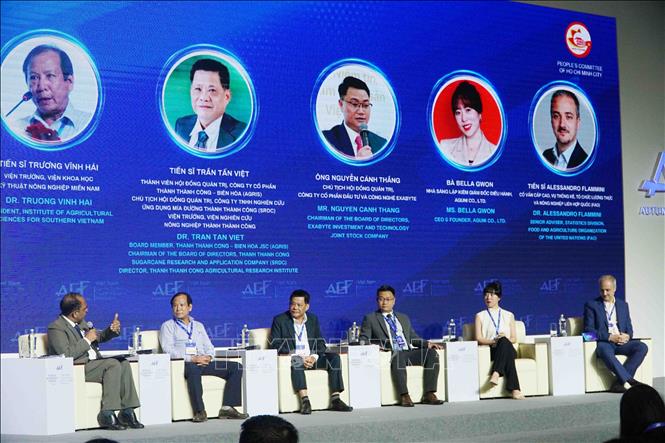 Các chuyên gia thảo luận về chủ đề 