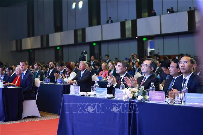 Thủ tướng Lê Minh Hưng và các đại biểu tham dự Diễn đàn Kinh tế Mùa thu 2026 (AEF 2026). Ảnh: Dương Giang – TTXVN 
