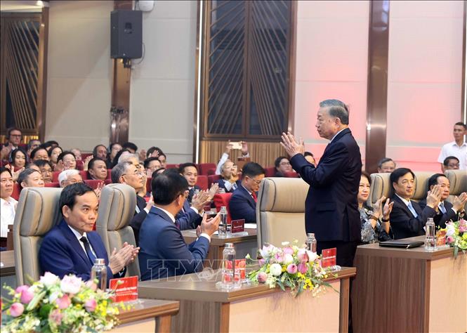 Tổng Bí thư, Chủ tịch nước Tô Lâm và các đại biểu tham dự lễ kỷ niệm. Ảnh: Thống Nhất – TTXVN