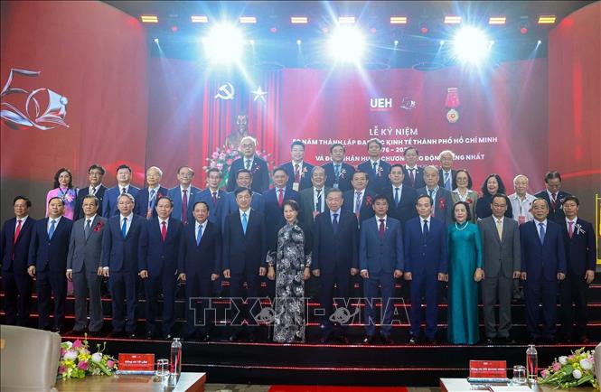 Tổng Bí thư, Chủ tịch nước Tô Lâm và các đại biểu tham dự lễ kỷ niệm. Ảnh: Thống Nhất – TTXVN