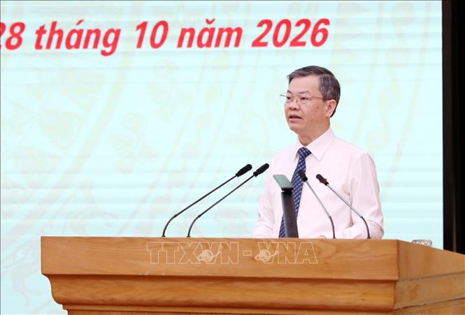 Chủ tịch HĐND tỉnh Tuyên Quang Nguyễn Văn Sơn phát biểu tại kỳ họp. Ảnh: Quang Cường – TTXVN 