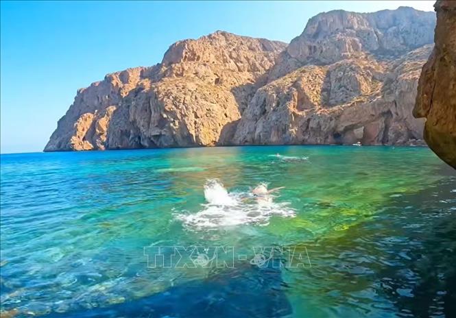 Vách đá ven biển Tlemcen. Ảnh: TTXVN phát