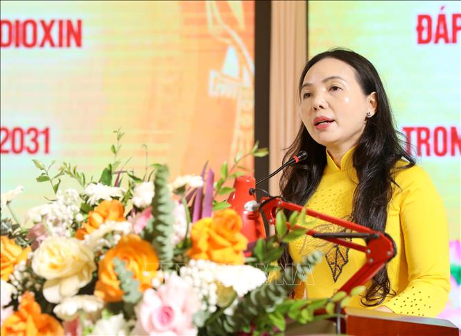Phó Chủ tịch Thường trực Ủy ban MTTQ Việt Nam tỉnh Hưng Yên Ngô Thị Kim Hoàn phát biểu. Ảnh: Thế Duyệt – TTXVN