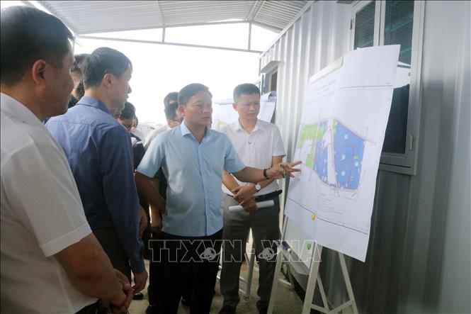 Những khó khăn, vướng mắc các dự án xây dựng hạ tầng các khu công nghiệp là công tác giải phóng mặt bằng, bồi thường, hỗ trợ, tái định cư. Ảnh: Nguyễn Chinh – TTXVN