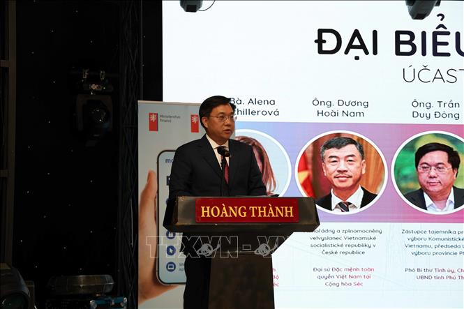 Ông Trần Duy Đông Chủ tịch tỉnh Phú Thọ phát biểu. Ảnh: Việt Thắng - P/v TTXVN tại CH Séc