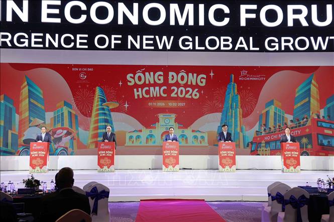 Trong khuôn khổ Diễn đàn, Thành phố Hồ Chí Minh ra mắt nền tảng số phục vụ Chương trình Tổng kích cầu cuối năm 2026 - Tết Nguyên đán 2027. Ảnh: Xuân Khu-TTXVN 