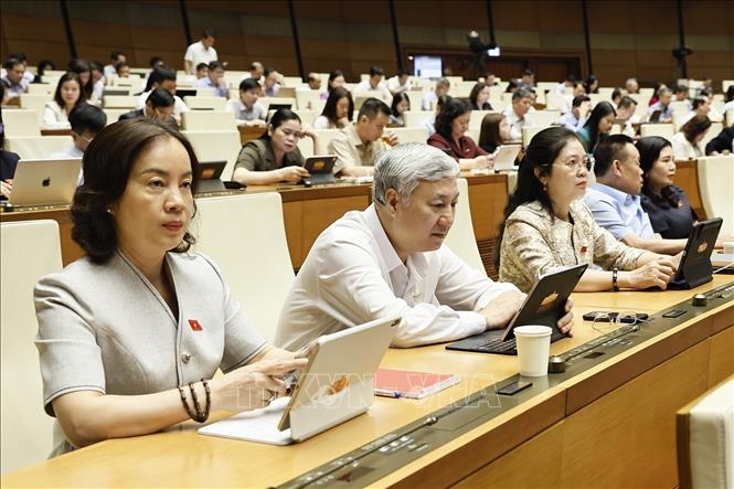 Đoàn đại biểu Quốc hội TP Bắc Ninh dự phiên họp. Ảnh: Doãn Tấn - TTXVN