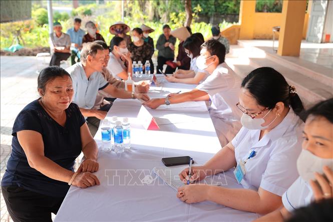 Người dân xã An Phú (Thành phố Hải Phòng) đến đăng ký khám sàng lọc bệnh lao tháng 10/2026. Ảnh: Minh Quyết – TTXVN
