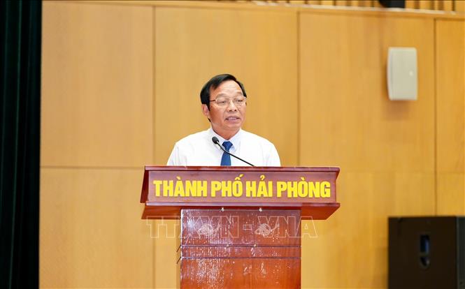 Ông Lê Văn Hiệu, Chủ tịch HĐND thành phố Hải Phòng, nhấn mạnh: các Nghị quyết quan trọng được thông qua tại Kỳ họp đáp ứng yêu cầu phát triển kinh tế - xã hội. Ảnh: Minh Huệ - TTXVN

