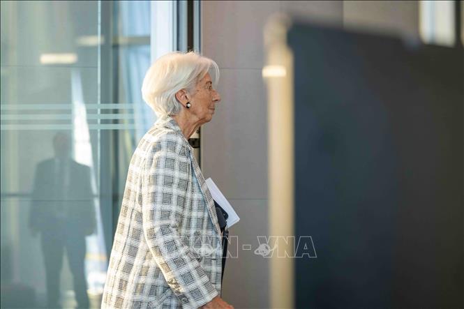 Chủ tịch Ngân hàng Trung ương châu Âu (ECB) Christine Lagarde tới dự hội nghị chính sách của ECB ở Frankfurt, Đức ngày 29/10/2026. Ảnh: THX/TTXVN phát
