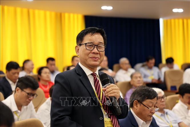 PGS. TS Nguyễn Bá Hoàng, Hiệu trưởng Trường Đại học Bà Rịa - Vũng Tàu, phát biểu tại Hội thảo. Ảnh: Đoàn Mạnh Dương-TTXVN