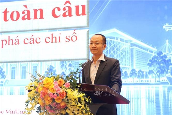 PGS.TS. Nguyễn Ngọc Doanh, Trường Đại học VinUni trình bày tham luận. Ảnh: Mạnh Minh-TTXVN