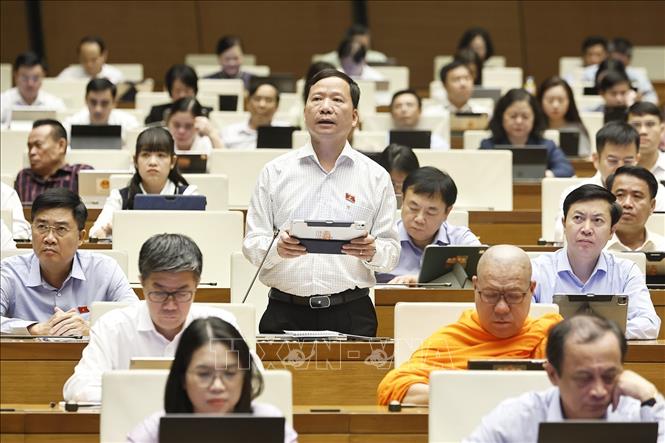 Đại biểu Quốc hội tỉnh Lạng Sơn Nguyễn Đặng Ân phát biểu. Ảnh: Doãn Tấn - TTXVN
