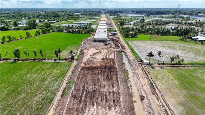 Một đoạn Dự án thành phần 4 thuộc địa bàn Sóc Trăng (cũ) của cao tốc Châu Đốc - Cần Thơ - Sóc Trăng (ảnh tư liệu). Ảnh: Thanh Liêm - TTXVN