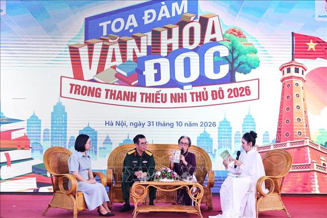 Giao lưu với các diễn giả tại “Ngày hội Văn hoá đọc trong thanh thiếu nhi Thủ đô” năm 2026. Ảnh: Minh Đức – TTXVN