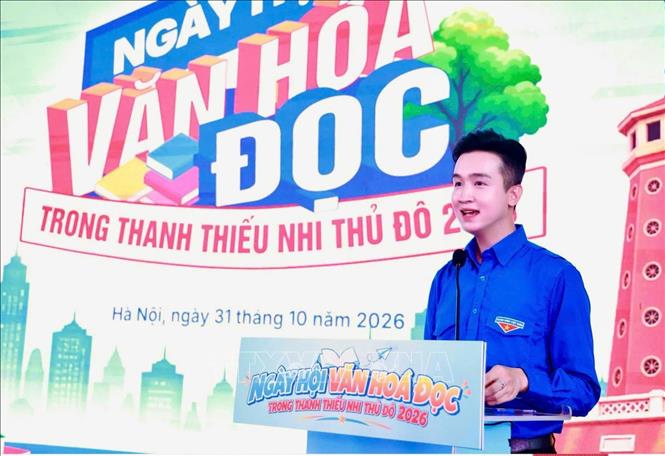 Đồng chí Đào Đức Việt – Phó Bí thư Thành đoàn, Chủ tịch Hội liên hiệp thanh niên Việt Nam thành phố Hà Nội phát biểu khai mạc. Ảnh: Minh Đức – TTXVN

