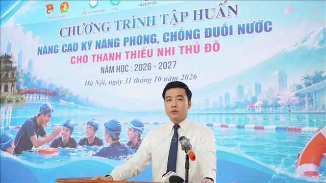 Anh Dương Minh Đức, Phó Bí thư Thành đoàn Hà Nội phát biểu tại chương trình. Ảnh: Hùng Mạnh - TTXVN