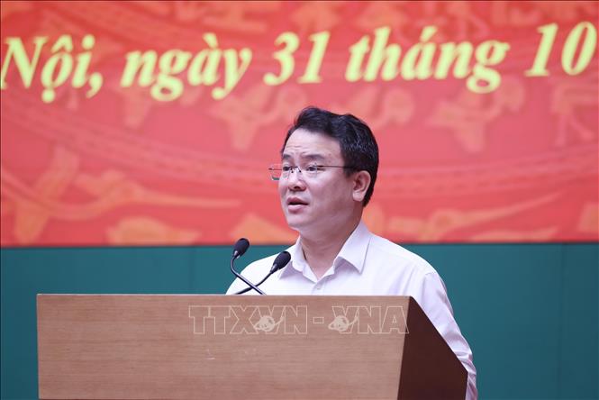 Thứ trưởng Bộ Tài chính Trần Quốc Phương trình bày tham luận. Ảnh: Lâm Khánh – TTXVN