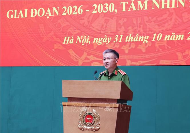 Thượng tướng Nguyễn Ngọc Lâm, Thứ trưởng Bộ Công an trình bày báo cáo. Ảnh: Lâm Khánh – TTXVN