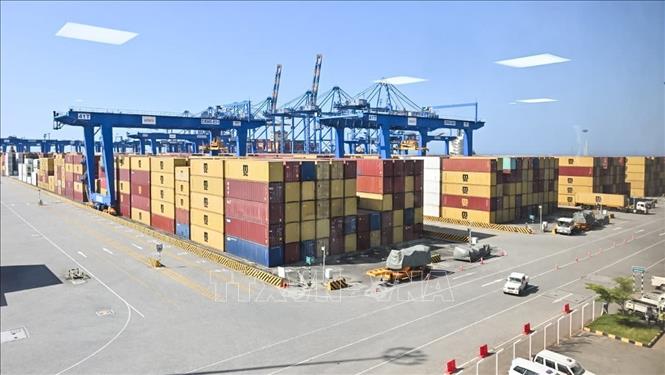 Quang cảnh cảng hàng hoá tại Thiruvananthapuram, Ấn Độ. Ảnh: ANI/TTXVN phát