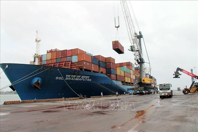 Quang cảnh cảng hàng hoá tại Karnataka, Ấn Độ. Ảnh: ANI/TTXVN phát